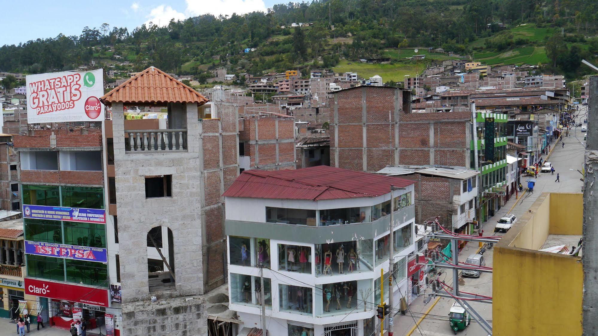 El Parque Hotel Andahuaylas Bagian luar foto