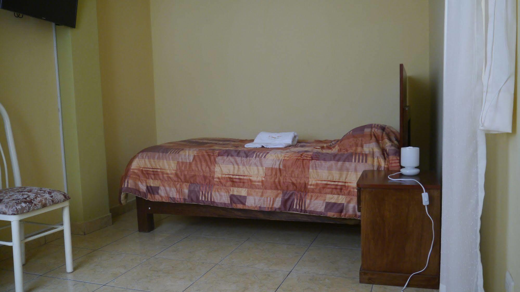 El Parque Hotel Andahuaylas Bagian luar foto
